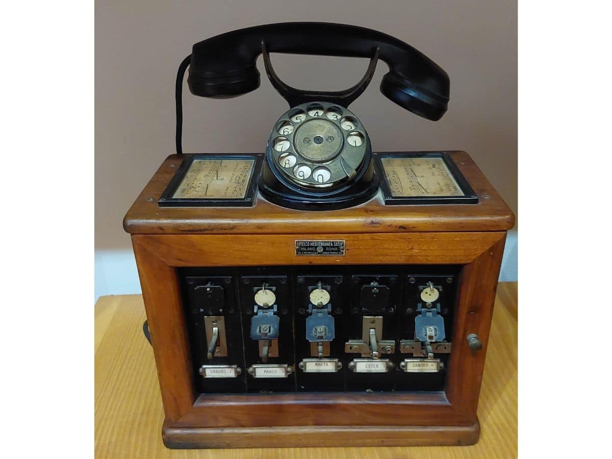 Centralina telefonica antica