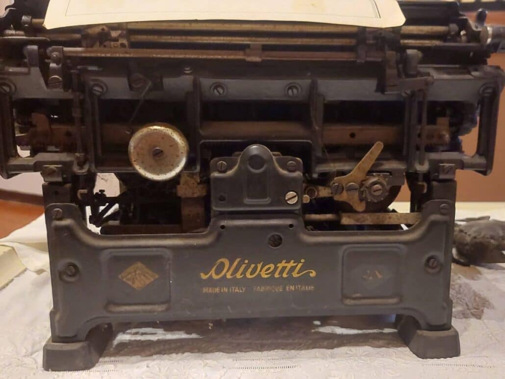 Olivetti-Ivrea-M40-macchina-da-scrivere-1930